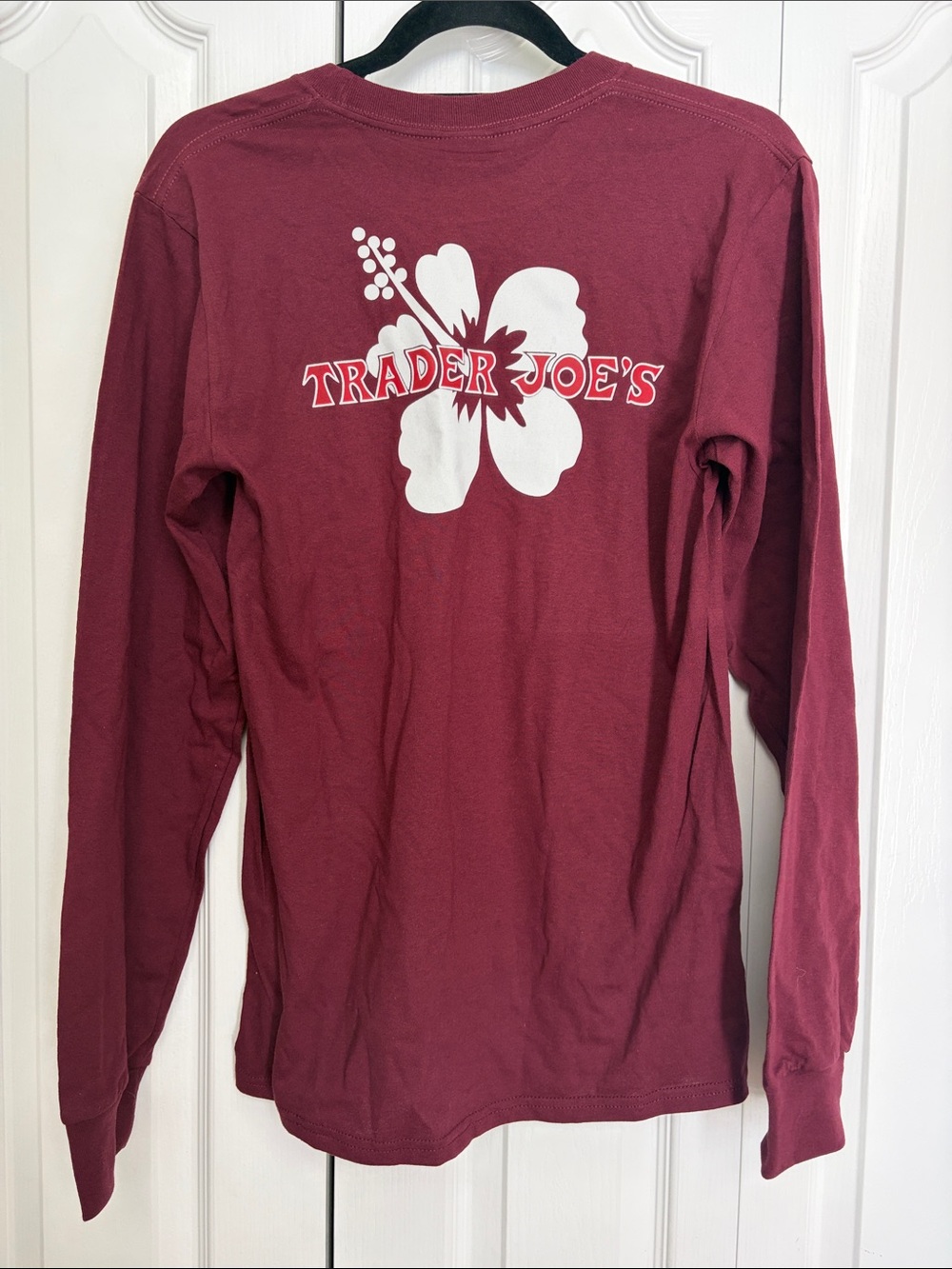 Trader Joe's Maroon Long Sleeve Tee with Tropical Hibiscus Flower Graphic S - Picture 4 of 5